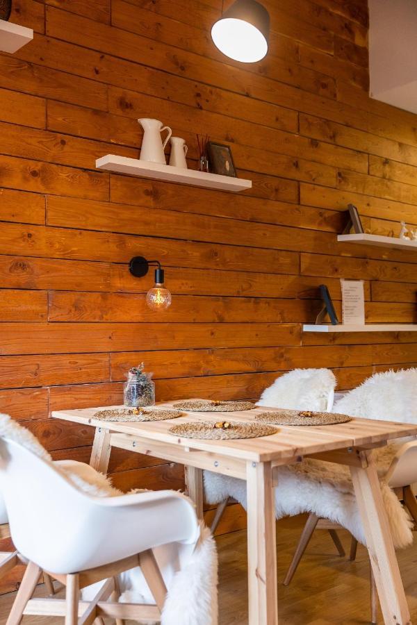 Lucnica Apartment *